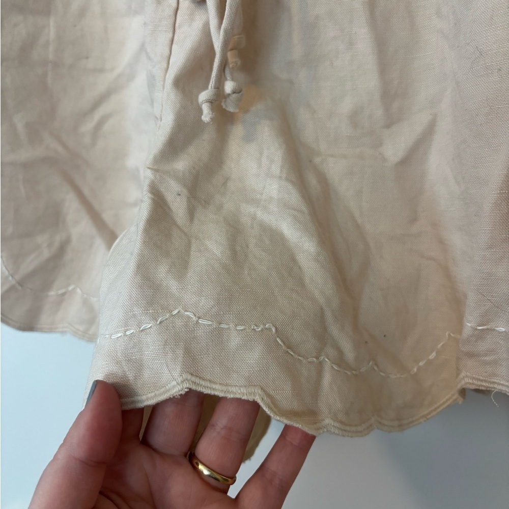 Anthropologie High Waisted Feminine Cream Shorts NWT - Picture 2 of 6